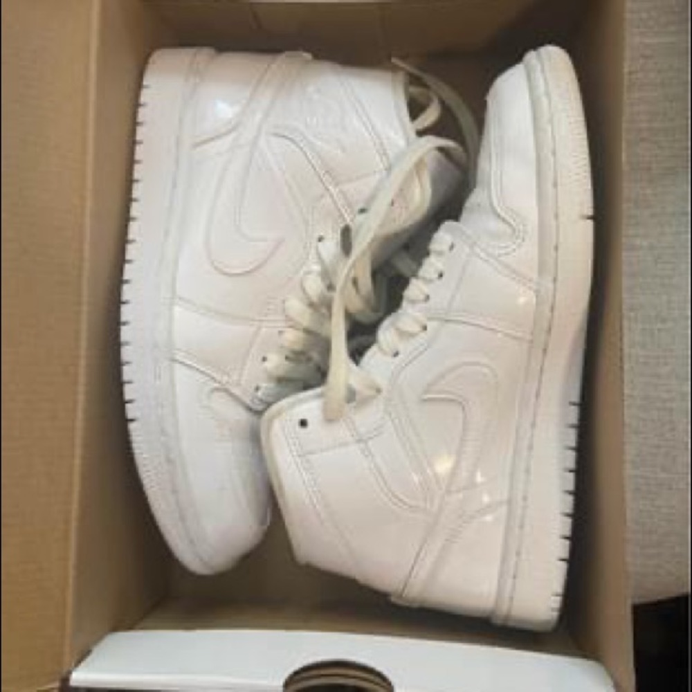 Jordans size 6.5 Womens